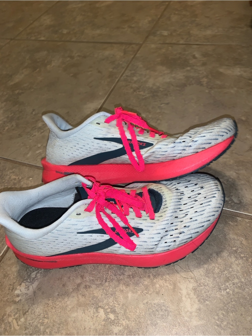 Brooks Hyperion tempo runnings shoes 9.5